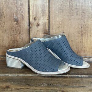 Dolce Vita Kyla Smoke Perforated Suede Slide Size 6